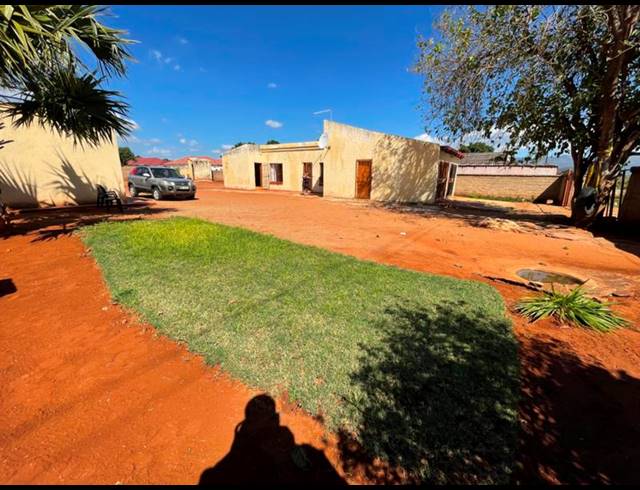 5 BEDROOM HOUSE FOR SALE IN MAHWELERENG